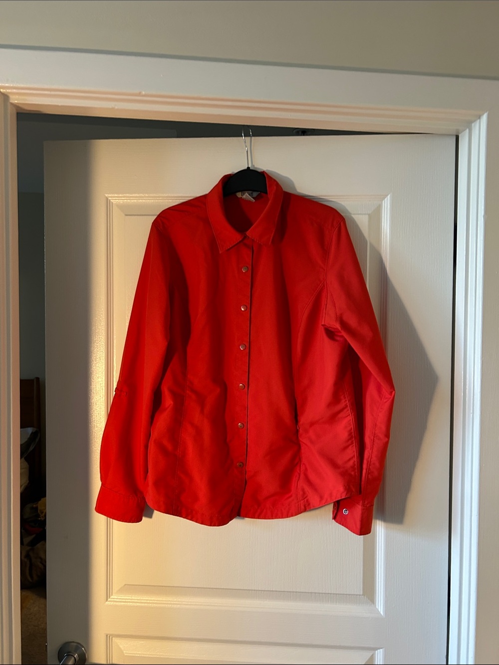 Women’s Duluth Trading Co Red Button-Down Collared Shirt Size M